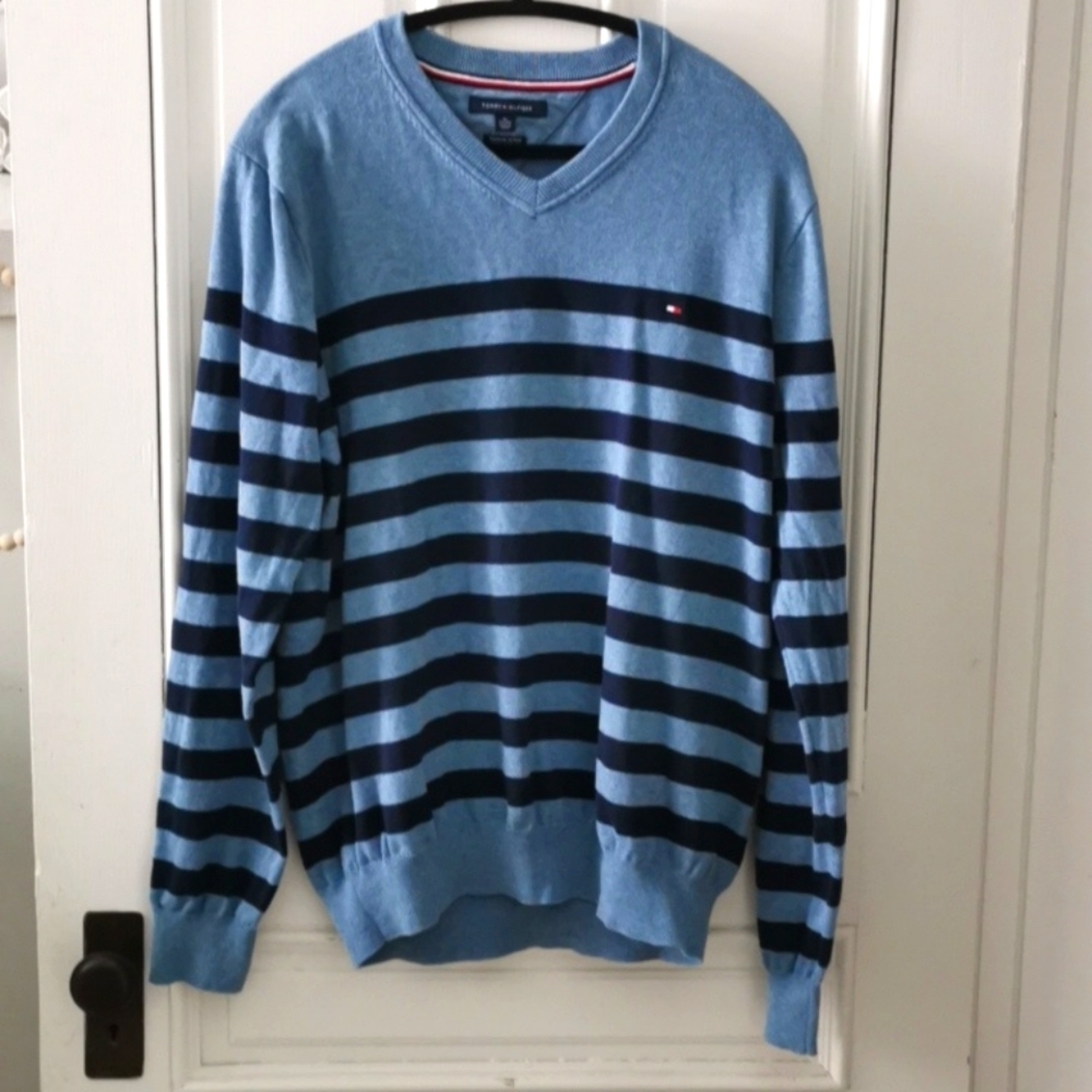 Tommy Hilfiger blue striped v-neck preppy sweater Wheres Waldo. Size XL EUC